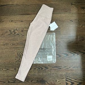 Beyond Yoga Spacedye High Waisted Midi Legging in Chai size Small